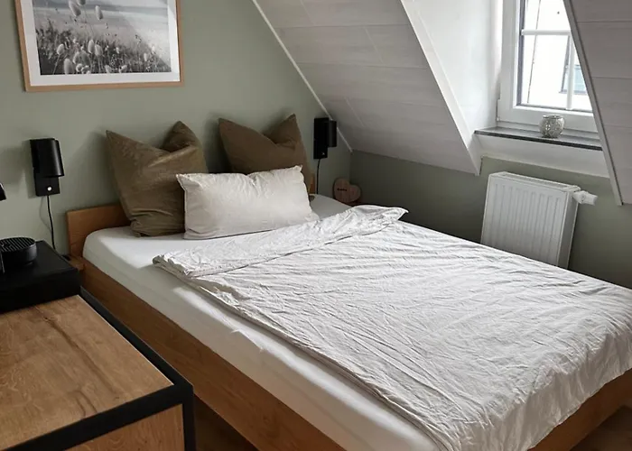 Stilvolles Gaestezimmer Mit Bad In Mechernich-Zentrum