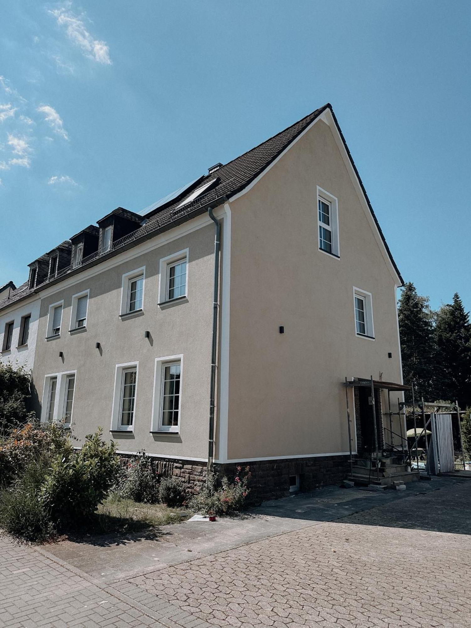 Homestay Stilvolles Gaestezimmer Mit Bad In Mechernich-zentrum