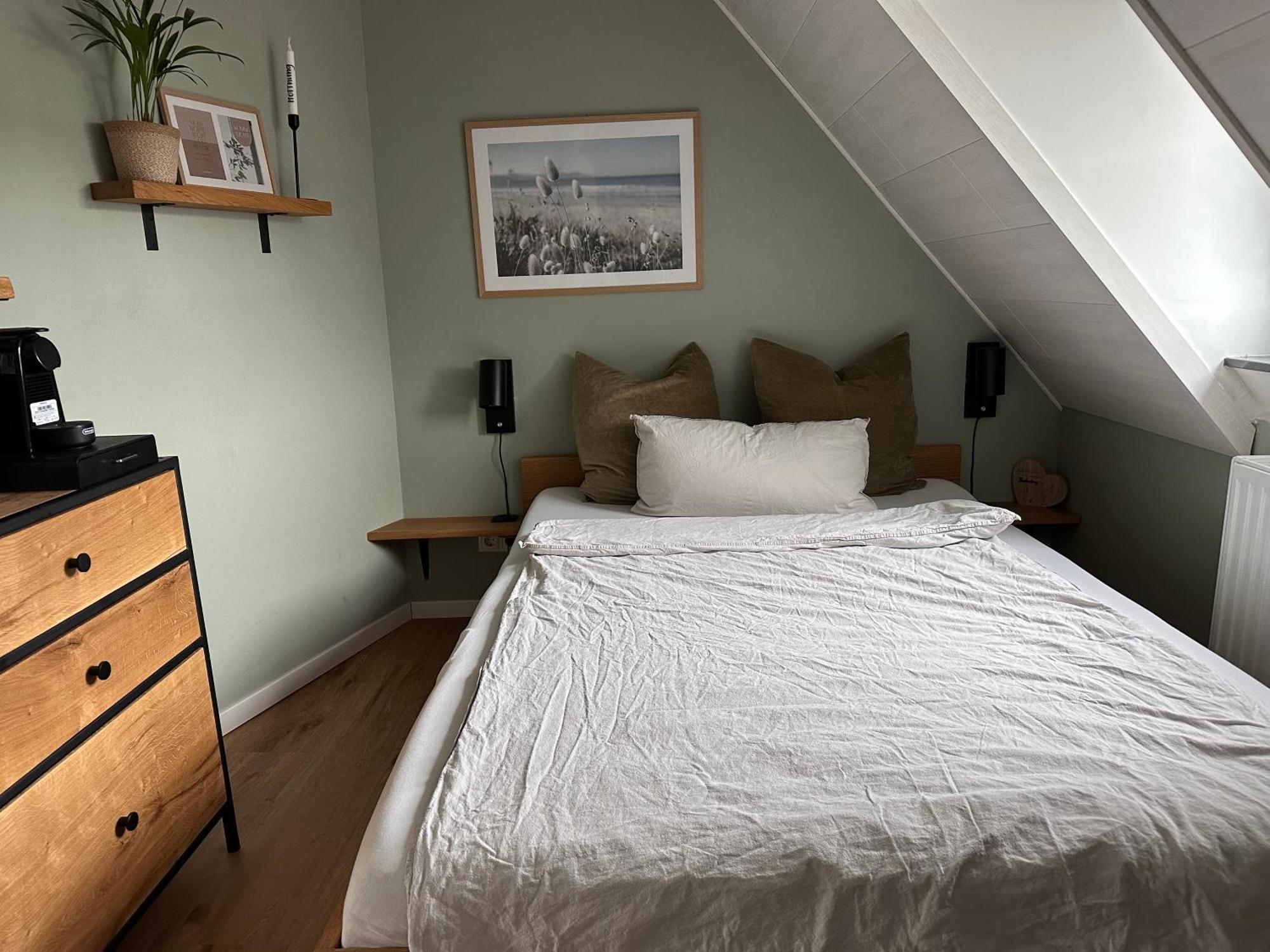 Homestay Stilvolles Gaestezimmer Mit Bad In Mechernich-zentrum