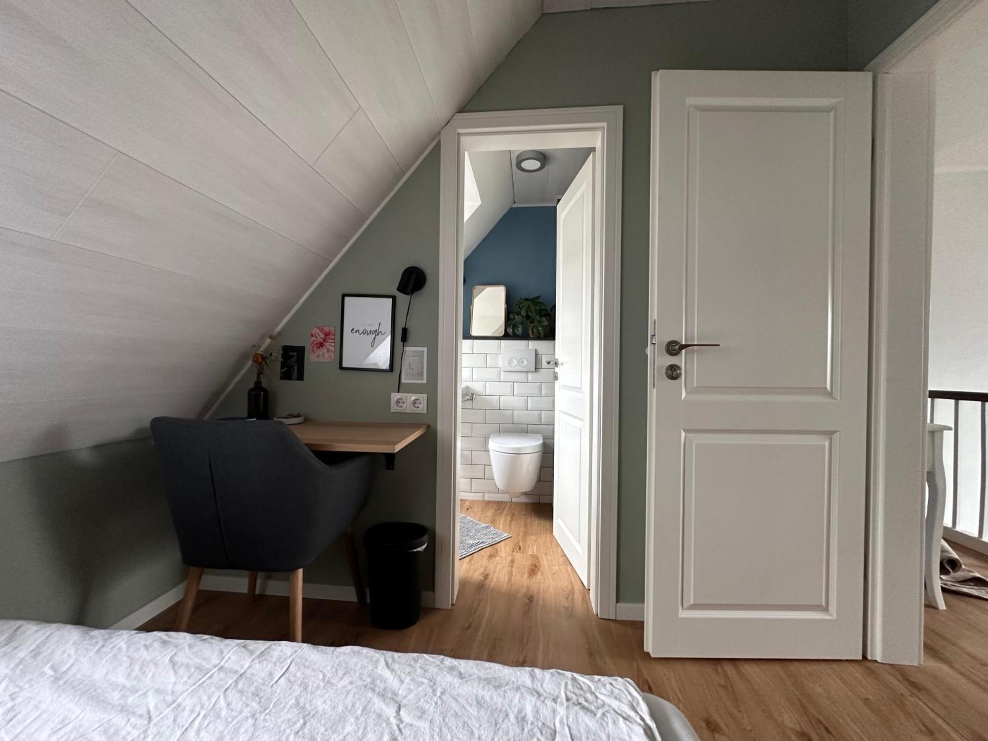 Homestay Stilvolles Gaestezimmer Mit Bad In Mechernich-zentrum
